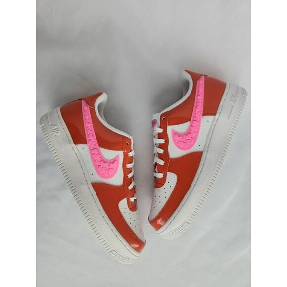 5Y | 6.5 WOMEN'S NIKE AIR FORCE ONE AF1 VALENTINE'S DAY WHITE PINK FD1031-600 - Picture 1 of 9